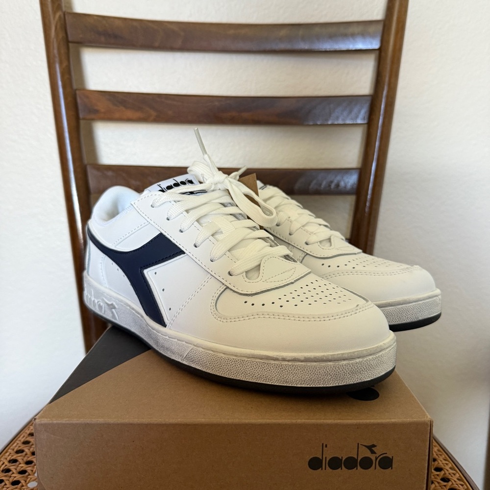 Diadora White and Black Sneakers Sleek Design